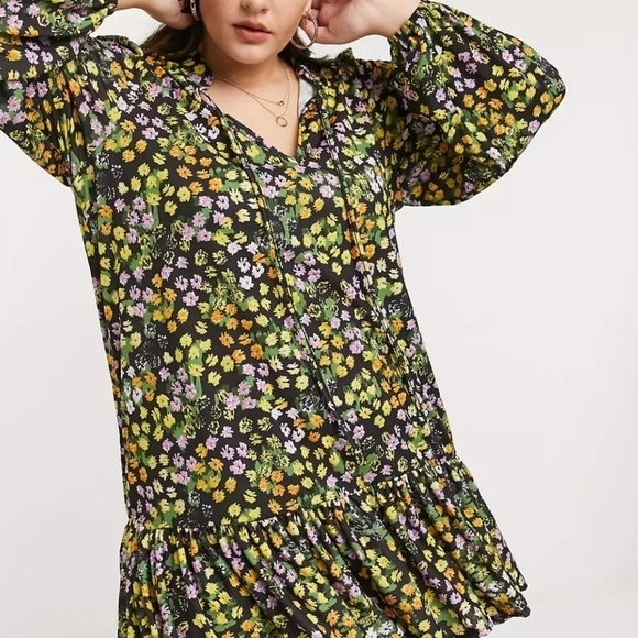 ASOS DESIGN Curve black based floral Mini Swing Dress 16 - Picture 5 of 9